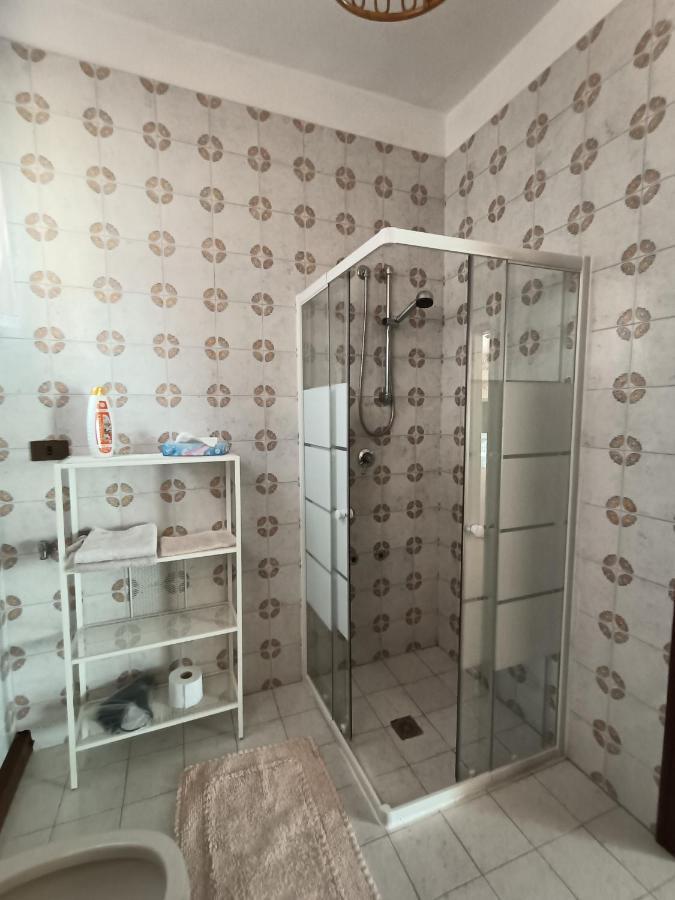 B&B Le Rose كْروني المظهر الخارجي الصورة